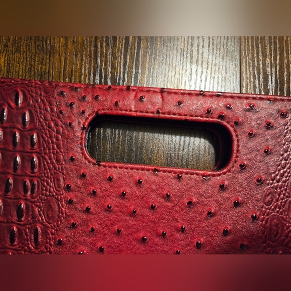 Red Leather | Ostrich Printed Clutch Unbranded 15 × 9